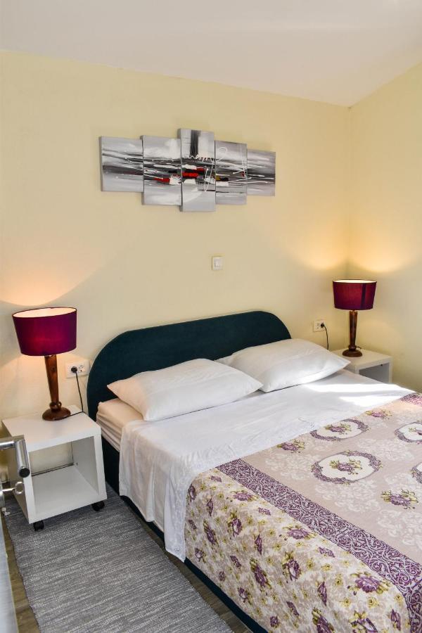 Tamaris Villa Sevid Exterior photo